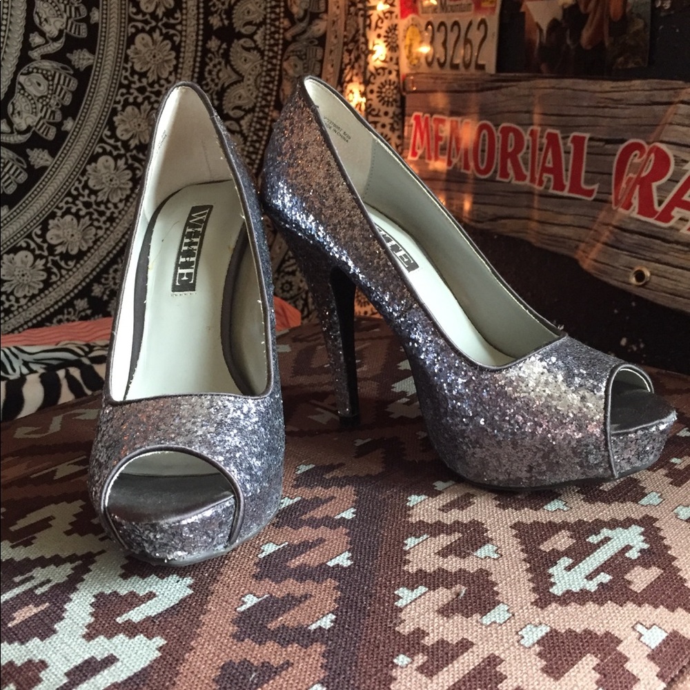 Sparkly blue heals